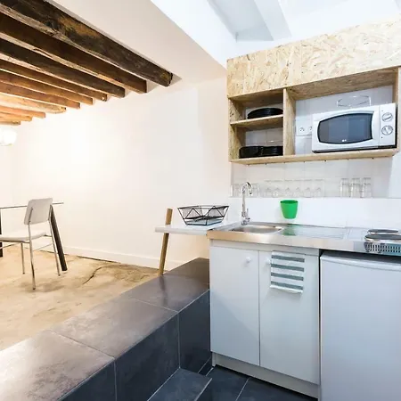 Charming 20m² Near Le Marais *
