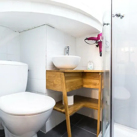 Charming 20m² Near Le Marais *