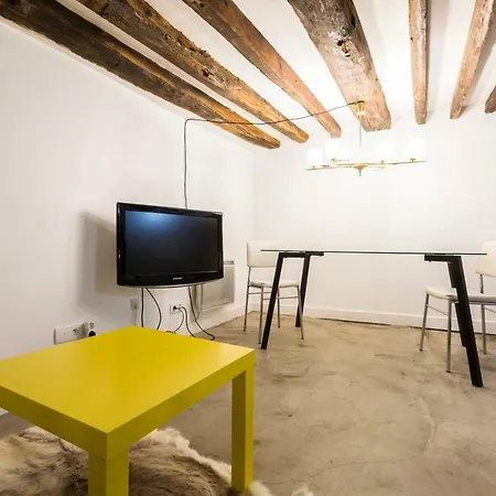Charming 20m² Near Le Marais