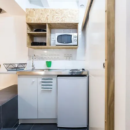 דירה Charming 20m² Near Le Marais פריז