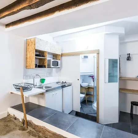Charming 20m² Near Le Marais פריז