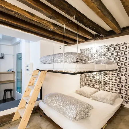 דירה Charming 20m² Near Le Marais פריז